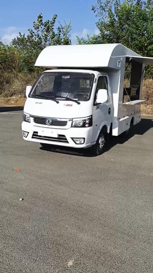 流动餐车新风口 从景区冷饮到工厂定制，移动餐饮的无限可能